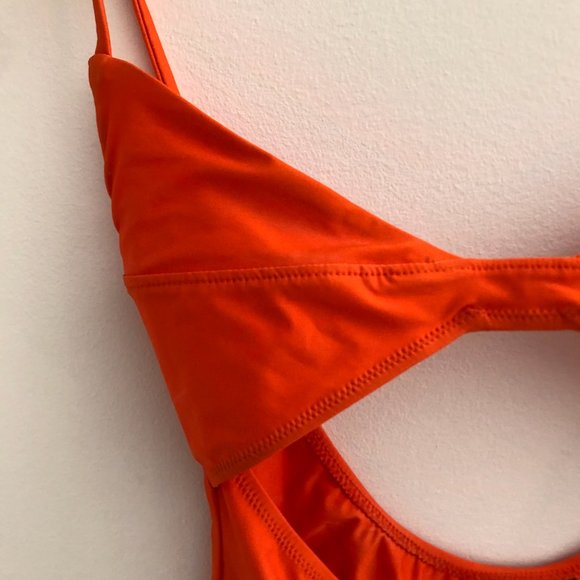 Jacquemus one piece / monokini swimsuit. New With Tags - Picture 8 of 8